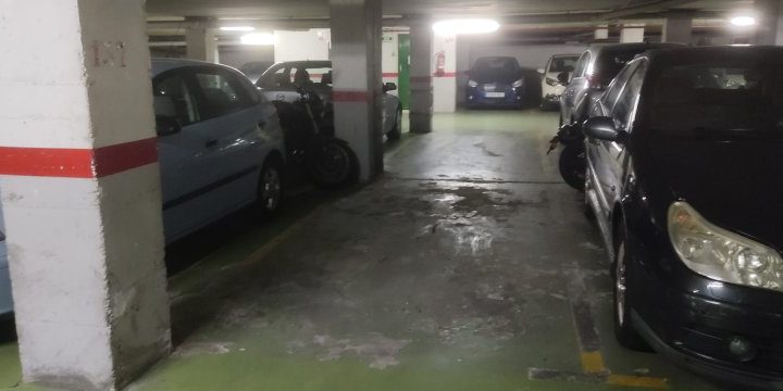 Parkings · Carrer Mare Moles, fotografia 1 de 6
